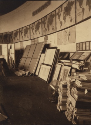 File:1924-foire-caoutchouc.jpg