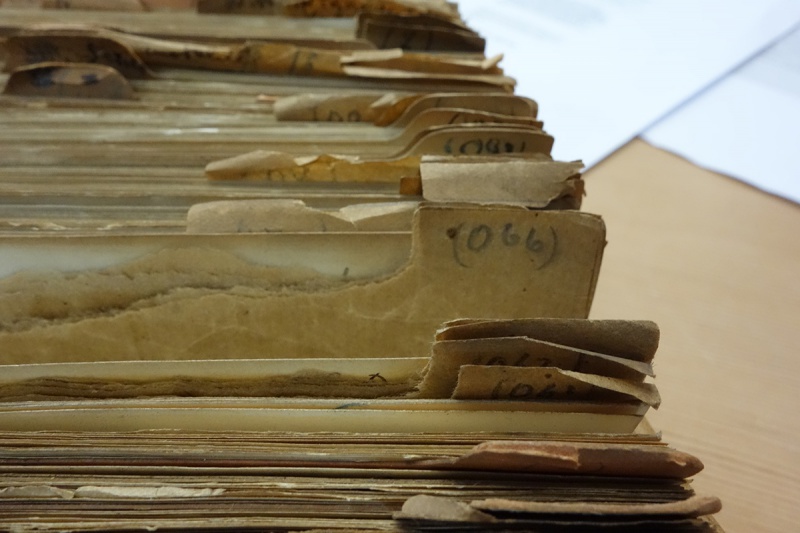 File:Archives MundaneumDSC04621.jpg
